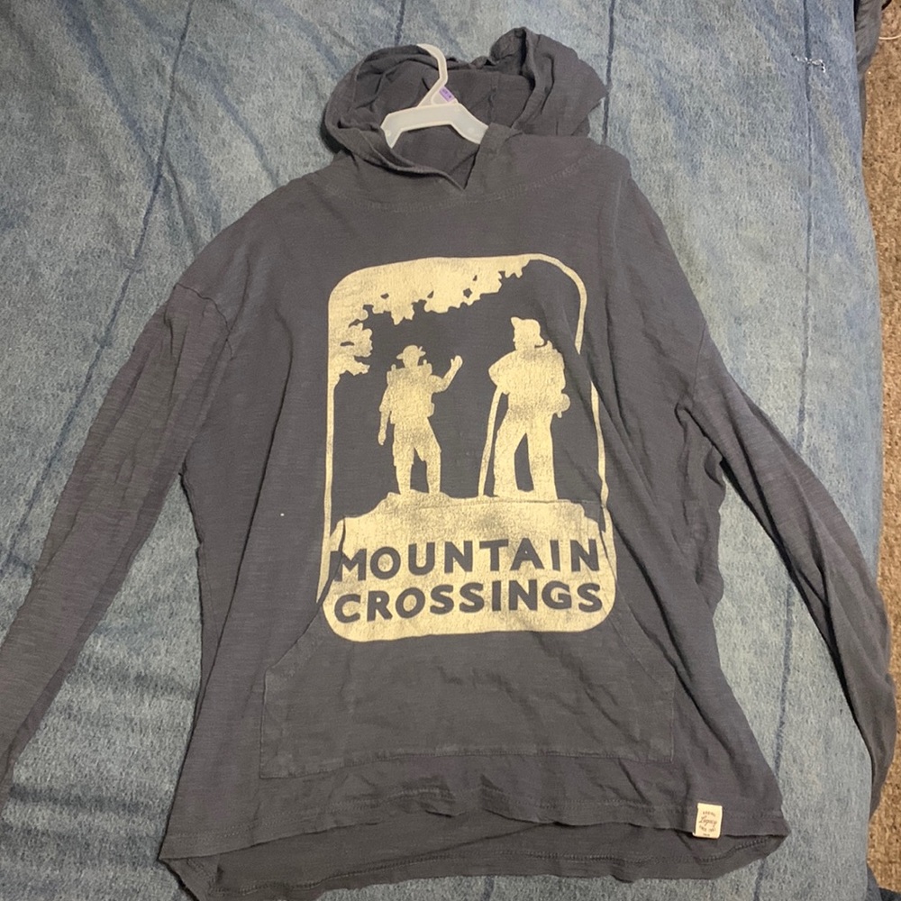 Mens medium mountain crossing shirt hoodie